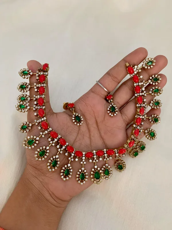 EMERALD_MUNGA_STONE__NECKLACE_SET