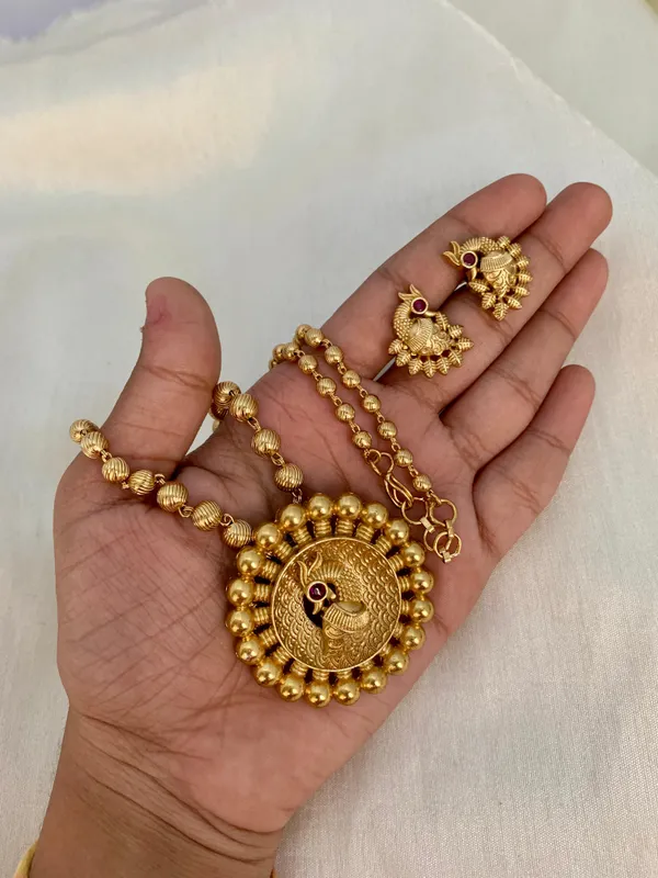 AGHOR_ROUNDBALL_CHAIN__PENDENT_SET