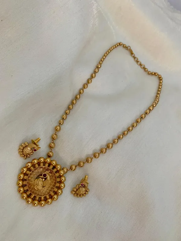 AGHOR_ROUNDBALL_CHAIN__PENDENT_SET