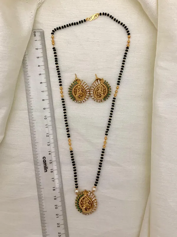 LYRA_SINGLE_STRAND_MANGALSUTRA_SET
