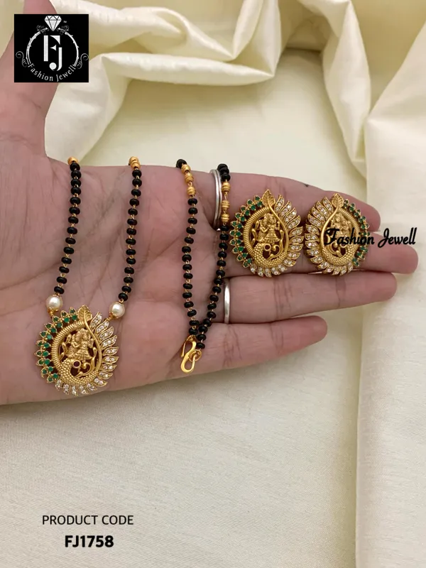 LYRA_SINGLE_STRAND_MANGALSUTRA_SET