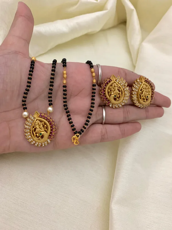 LYRA_SINGLE_STRAND_MANGALSUTRA_SET