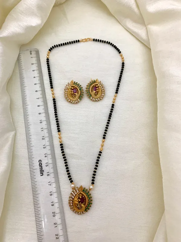 NAARI_SINGLE_STRAND_MANGALSUTRA_SET