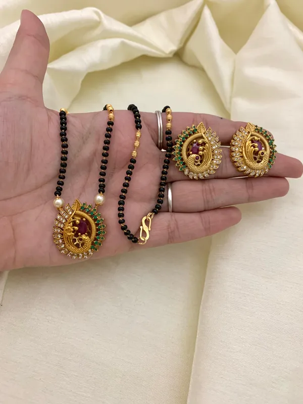 NAARI_SINGLE_STRAND_MANGALSUTRA_SET