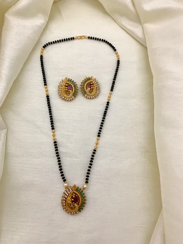 NAARI_SINGLE_STRAND_MANGALSUTRA_SET