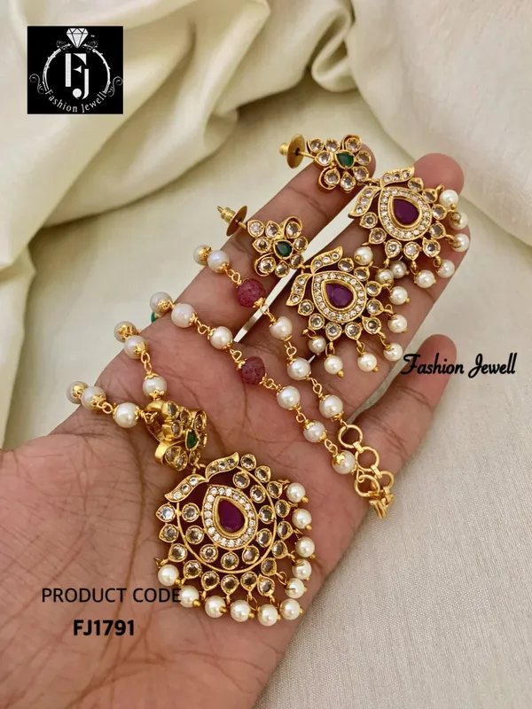 CREMA_GEMS_&_PEARL_PENDENT_SET
