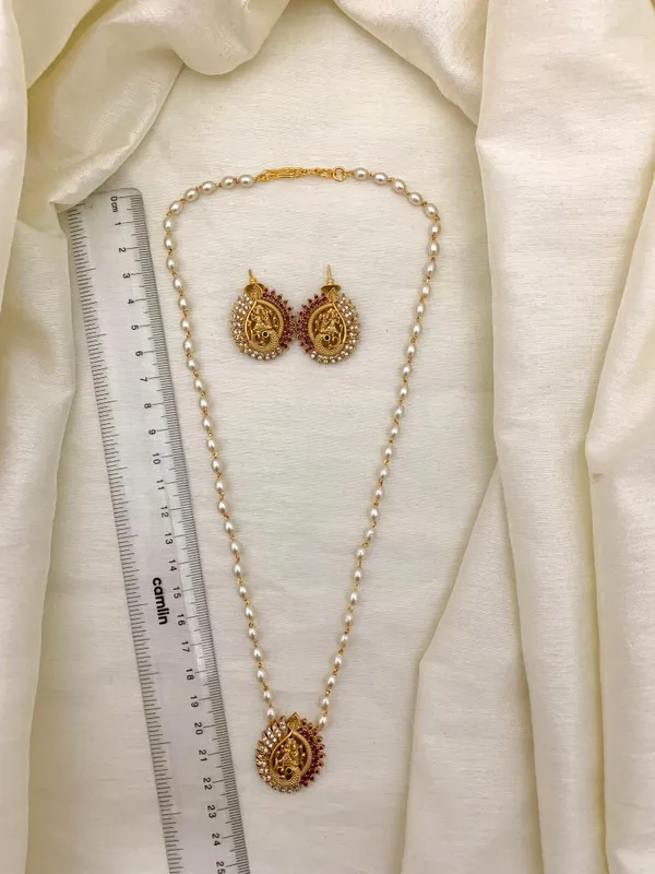 RADHAKRISHN_PEARL_MALA_WITH_STUDS