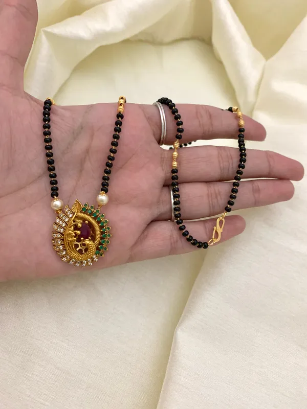 RADHAKRISHN_SINGLE_STRAND_MANGALSUTRA