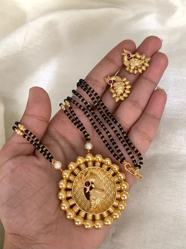 PRAKRUTI_GOLD_LONG_MANGALSUTRA_SET