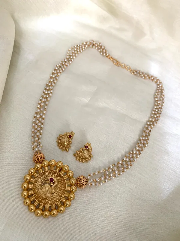 PRAKRUTI_GOLD_PEARL_STRING_SET