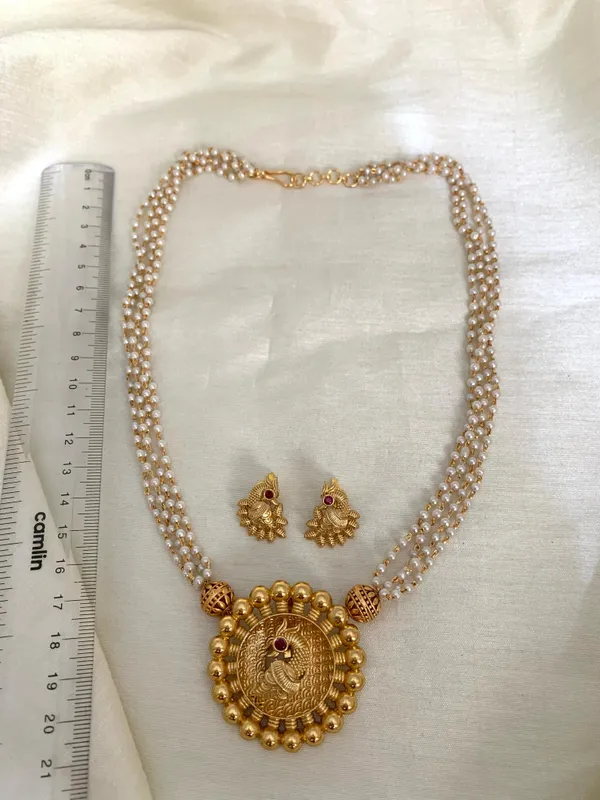 PRAKRUTI_GOLD_PEARL_STRING_SET