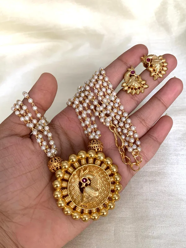 PRAKRUTI_GOLD_PEARL_STRING_SET