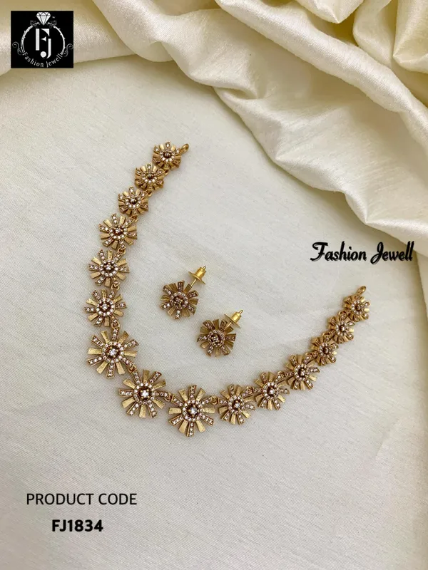 SUNSHINE_FLORAL_NECKLACE_SET