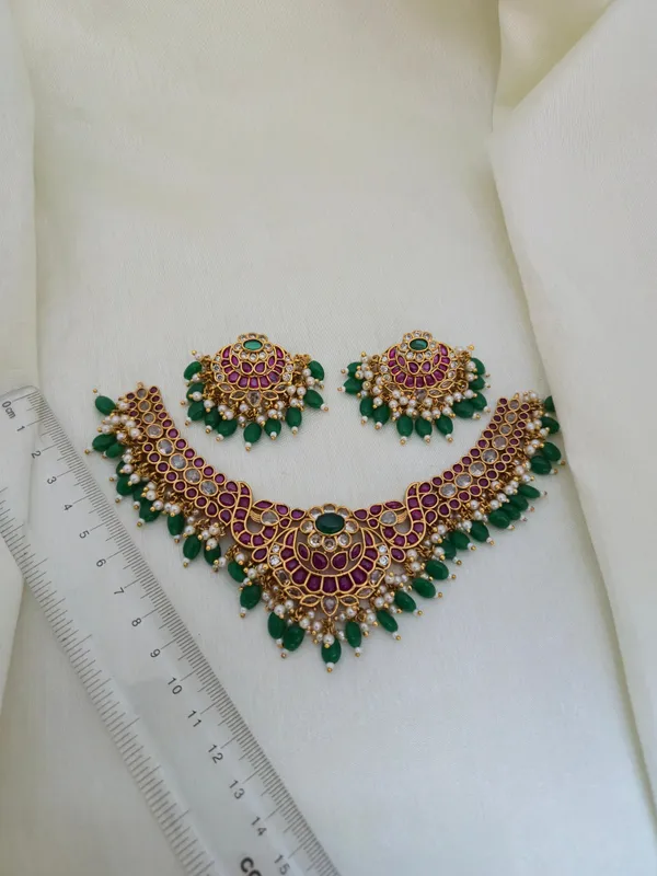 RIHA_ANTIQUE_NECKLACE_SET