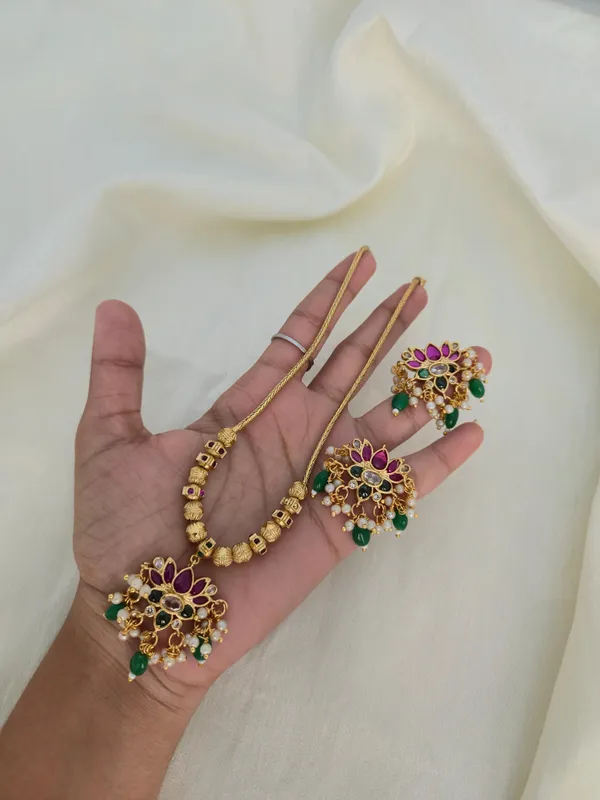 FLORAL_TAHI_ANTIQUE_NECKLACE_SET