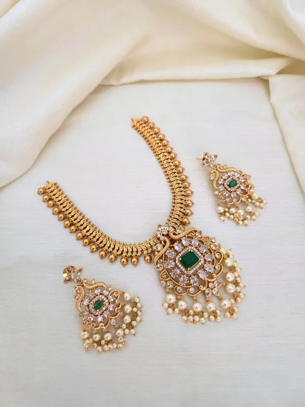 Arpita_Antique_Matte_Finish_Short_Necklace_Set