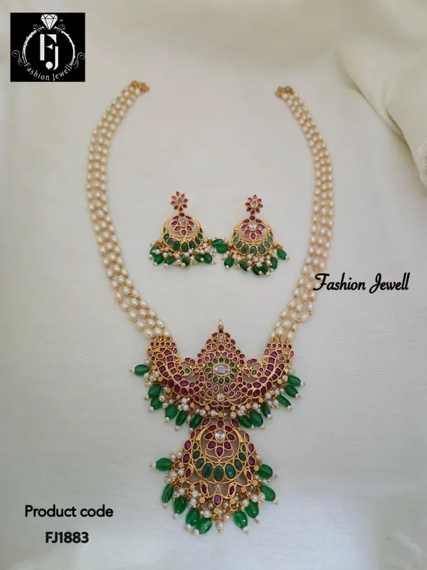 RAZZI__ANTIQUE_BEADS_PENDENT_WITH__THREE_LAYER__PEARL_HARAM