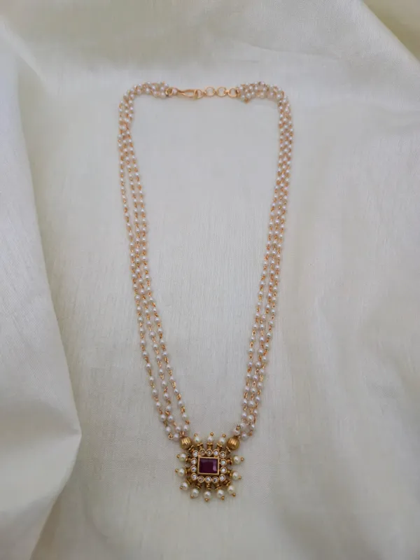JUHI_3_LAYERED_MATT_FINISH_H_NECKLACE