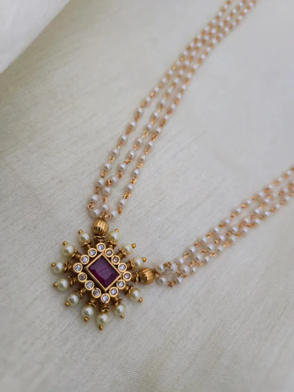 JUHI_3_LAYERED_MATT_FINISH_H_NECKLACE