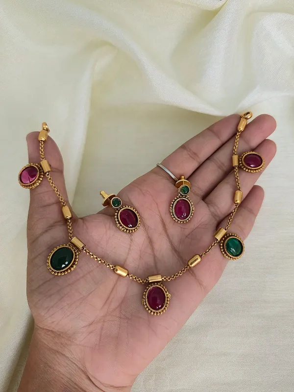 HIMANI_MATT_FINISH_OVAL__NECKLACE_SET