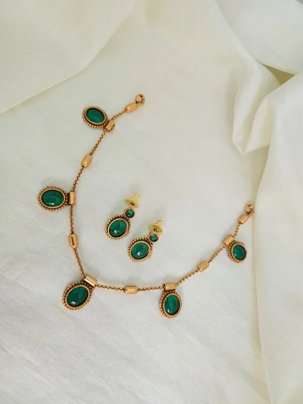 HIMANI_MATT_FINISH_OVAL__NECKLACE_SET