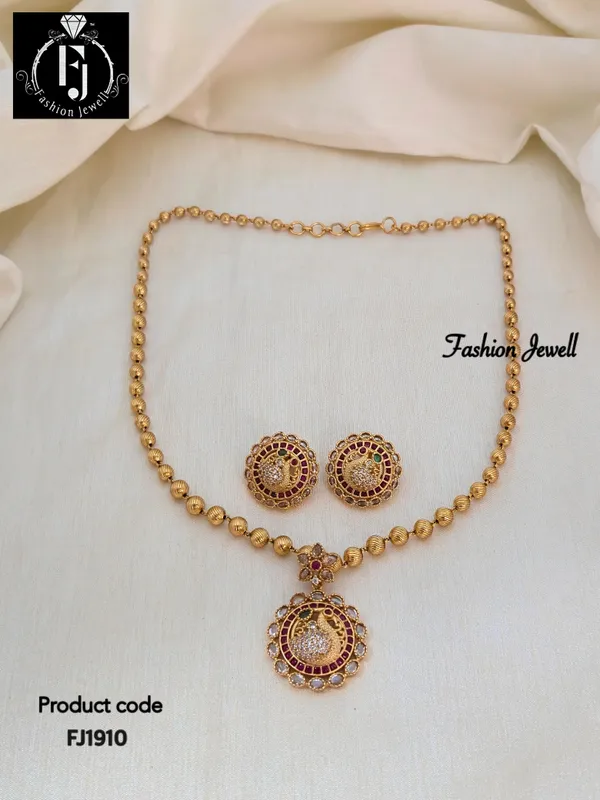 CHUM_BALL_CHAIN_PENDENT_SET