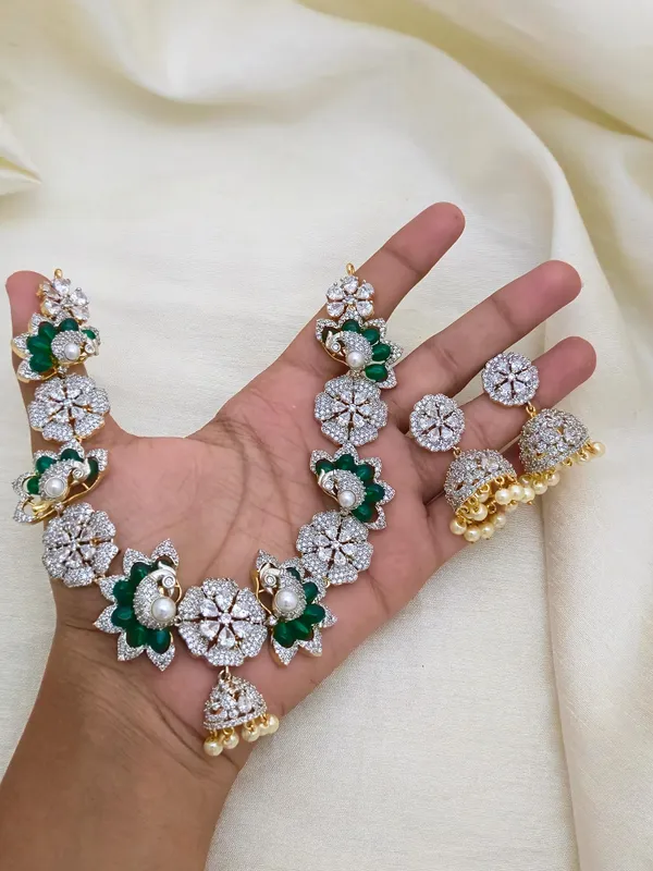 TARINI_COLORSTONE_NECKLACE_SET