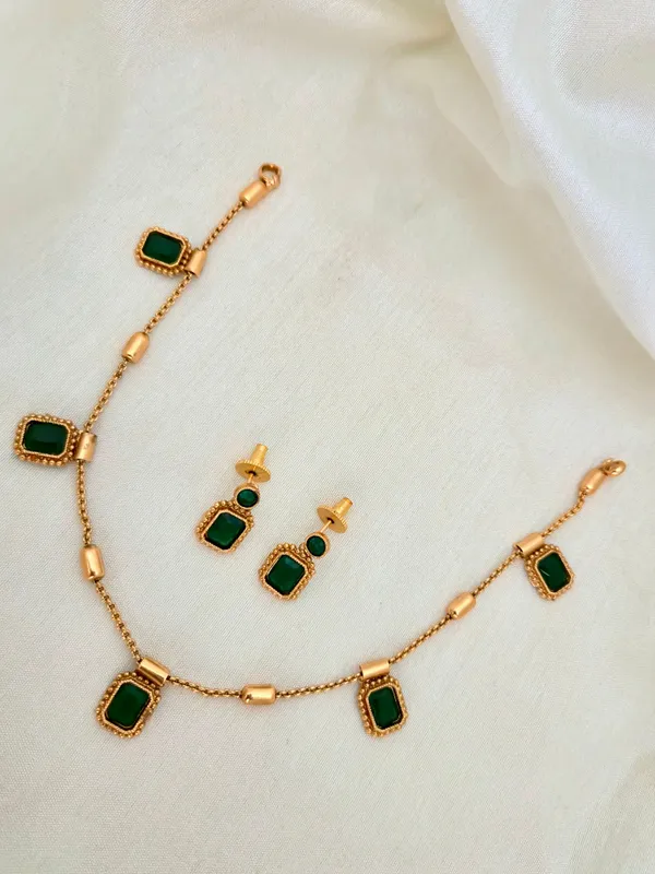 SHAGUN_ANTIQUE_NECKLACE_SET