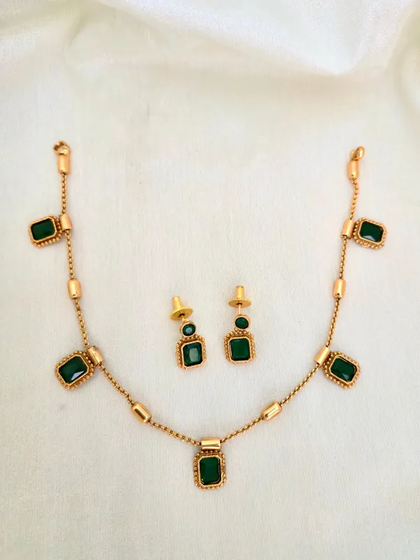 SHAGUN_ANTIQUE_NECKLACE_SET
