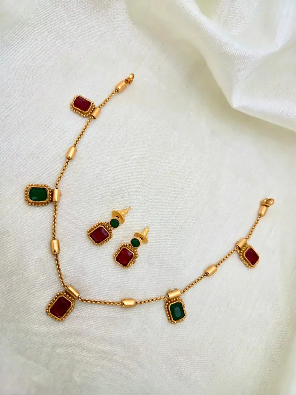 SHAGUN_ANTIQUE_NECKLACE_SET