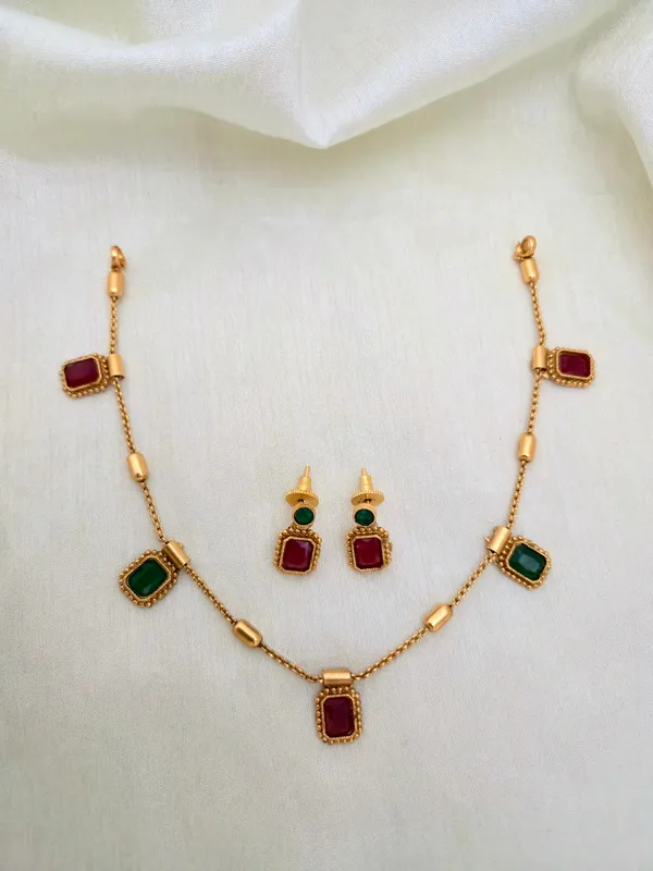 SHAGUN_ANTIQUE_NECKLACE_SET