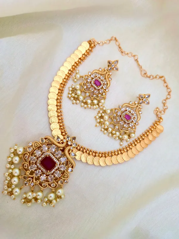 KAASU_SEMI_BRIDAL_SHORT_NECKLACE_SET