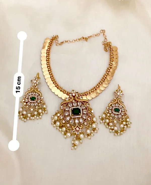 KAASU_SEMI_BRIDAL_SHORT_NECKLACE_SET