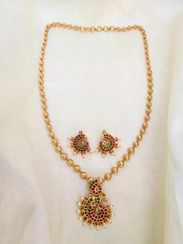 MAHAAN_KEMPU_BALL_CHAIN_PENDENT_SET