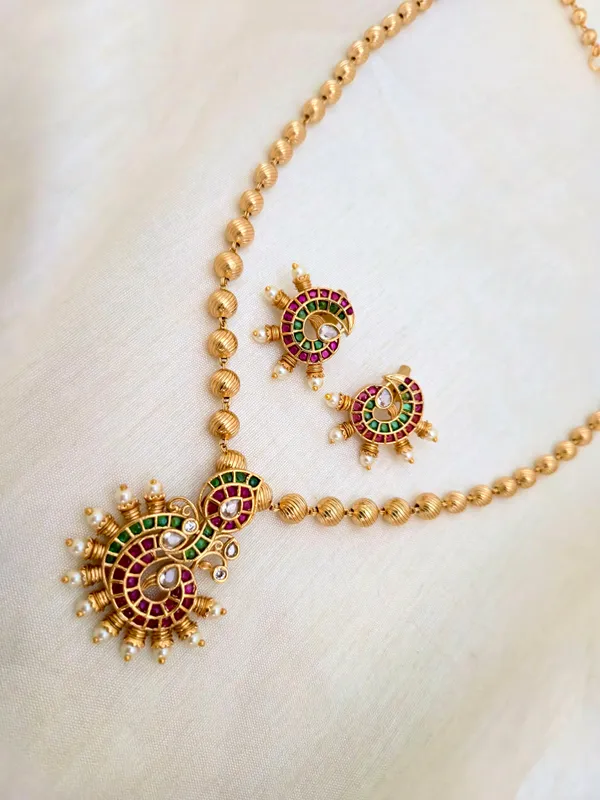 MAHAAN_KEMPU_BALL_CHAIN_PENDENT_SET