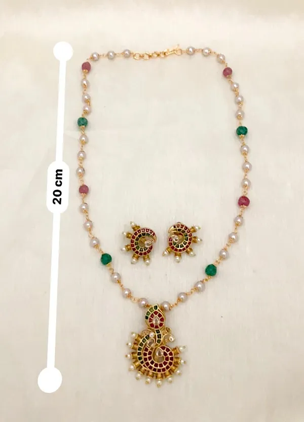 MAHAAN_KEMPU_GEMSTONE_PENDENT_SET