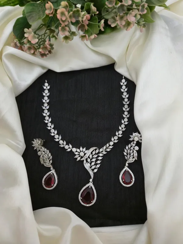 Amelia_CZ_Diamond_Necklace_Set
