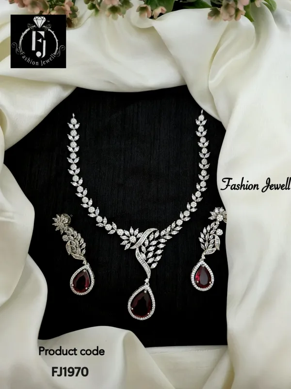 Amelia_CZ_Diamond_Necklace_Set