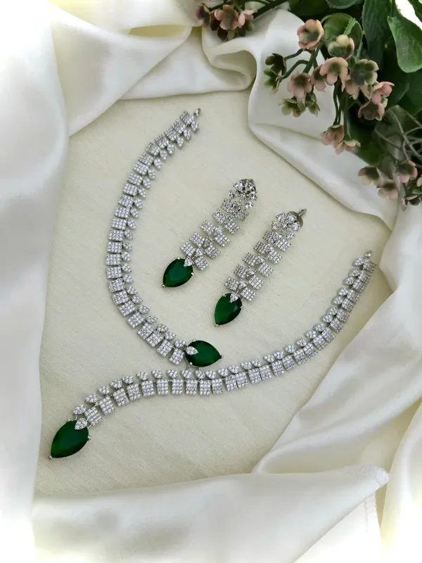 Lara_CZ_Diamond_Necklace_Set