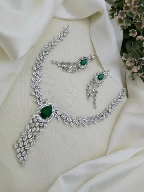Radison_CZ_Diamond_Necklace_Set