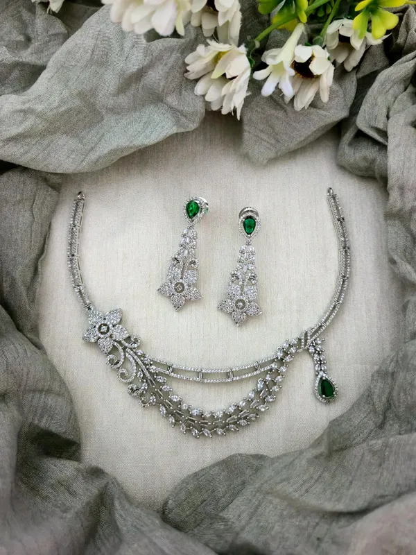 GLIMMER_RODIUM_-_DIAMOND_NECKLACE_SET