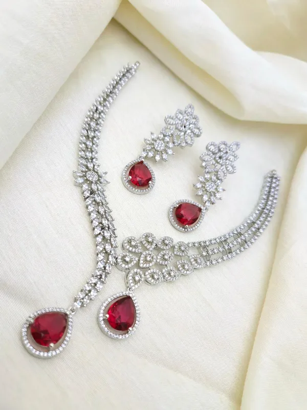 Graha_Red_Rhodium_Ad_Necklace_Set