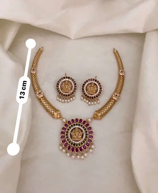 Adilakshmi__Hasli_Necklace_Set