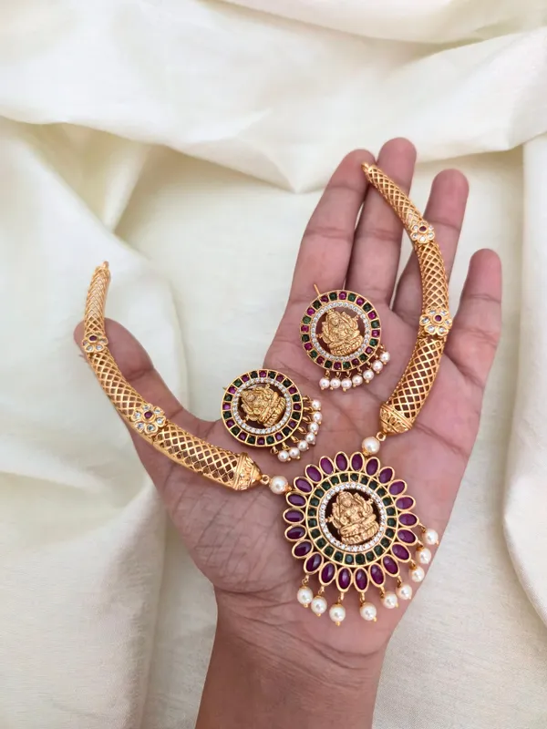 Adilakshmi__Hasli_Necklace_Set