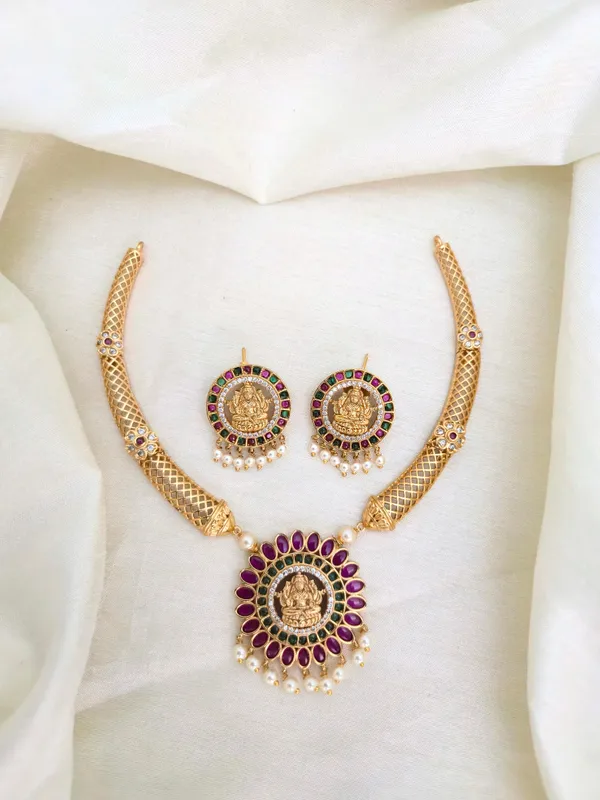 Adilakshmi__Hasli_Necklace_Set