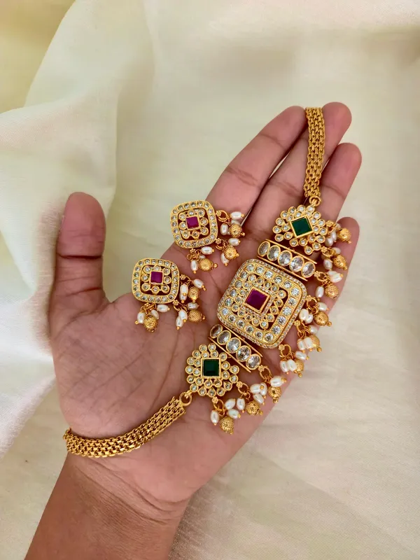 Rava_Antique_Choker_Set