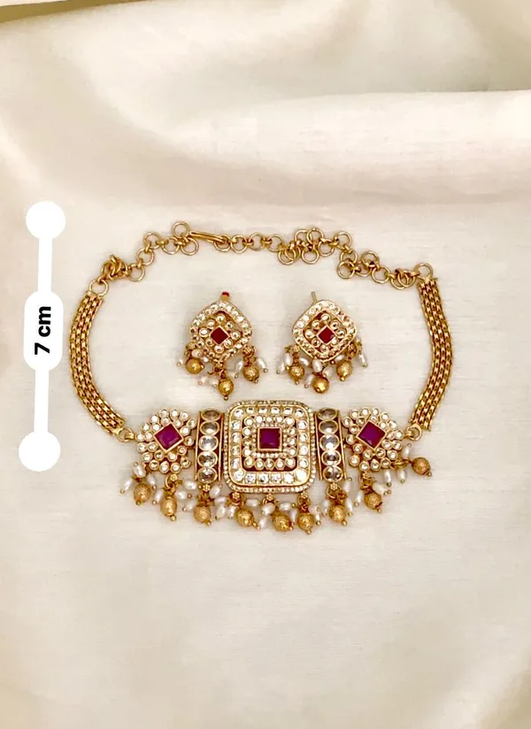 Rava_Antique_Choker_Set
