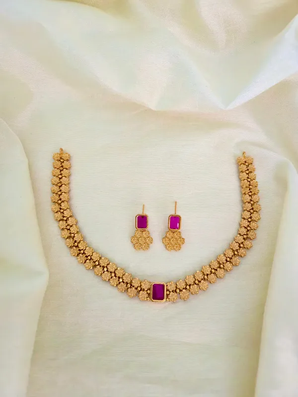 Leafy_Floral_Antique_Necklace_Set