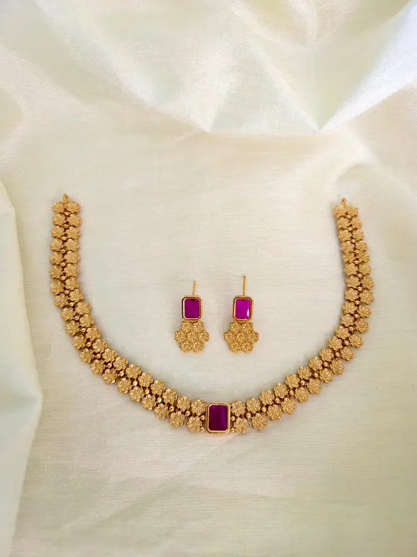 Leafy_Floral_Antique_Necklace_Set