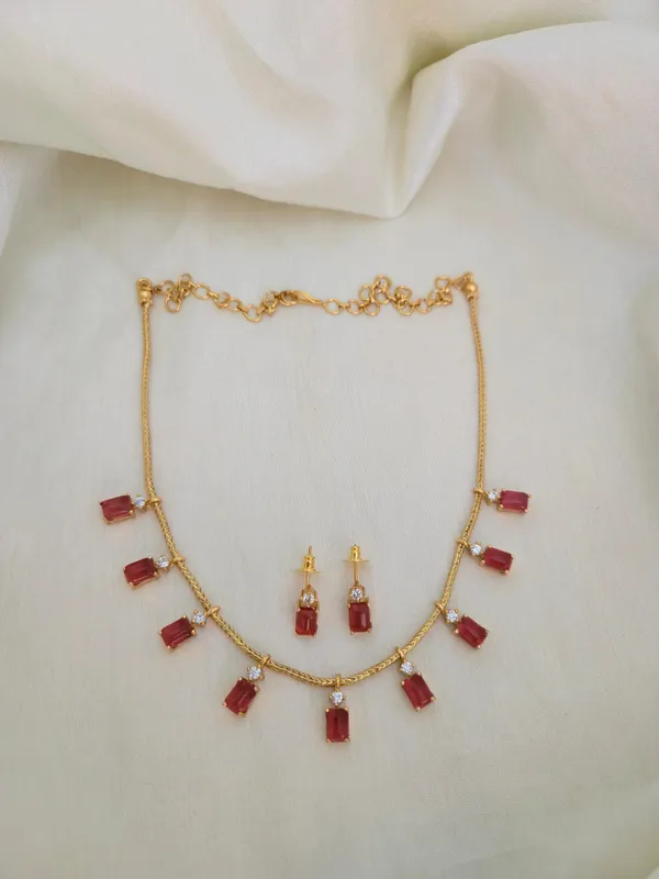 Minimal_Ruby_Kempu_Necklace_set